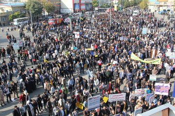 راهپیمایی با شکوه ۱۳ آبان در میاندوآب