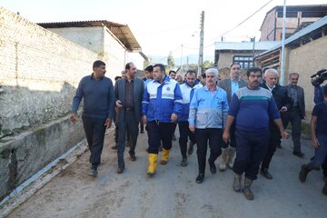 حضور استاندار مازندران از مناطق سیلزده شرق استان در شهرستان گلوگاه