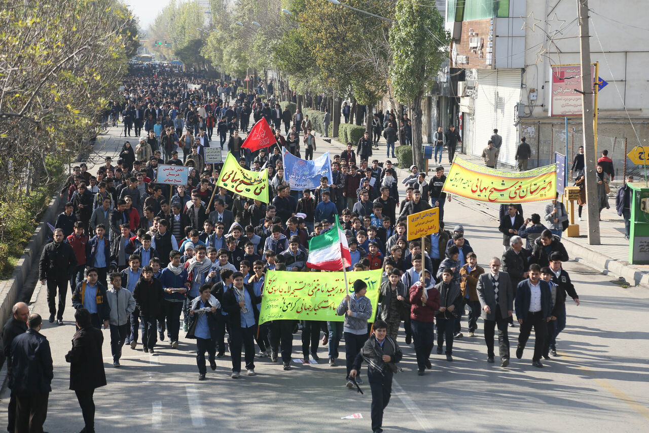 راهپیمایی ۱۳ آبان مانور قدرت و انسجام ملی است 