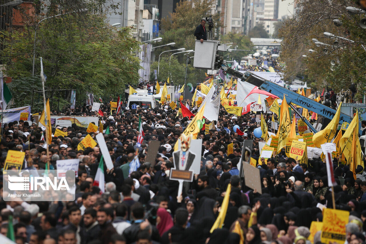 Manifestaciones antiestadounidenses de la nación iraní en el Día Nacional de la lucha contra la arrogancia mundial