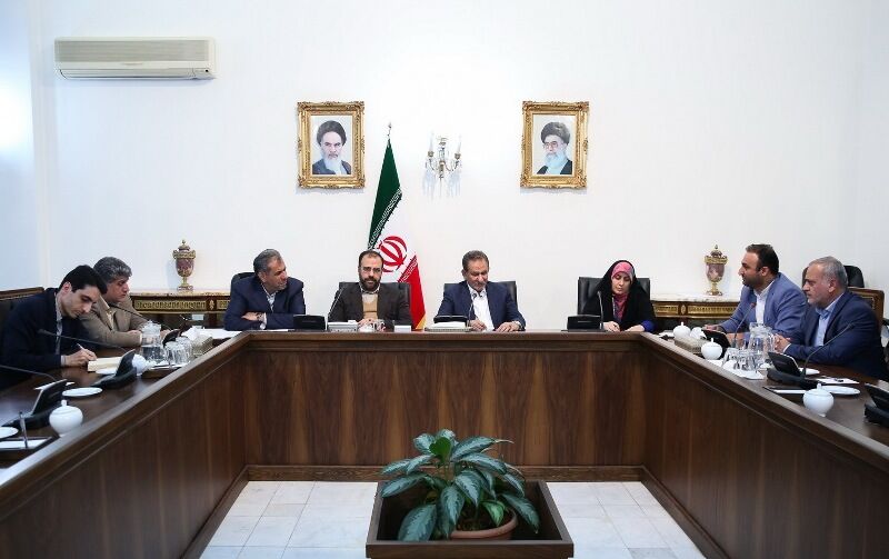 مدیران استان قزوین برای رفع موانع پیش روی بخش خصوصی تلاش کنند مدیران استان قزوین برای رفع موانع پیش روی بخش خصوصی تلاش کنند