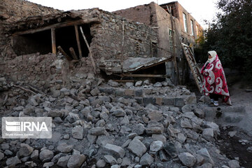 arthquake hits northwestern Iran; 6 killed, more then 500  injured