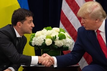 ترامپ متن مکالمه اولش  با رئیس جمهوری اوکراین را منتشر می‌کند
