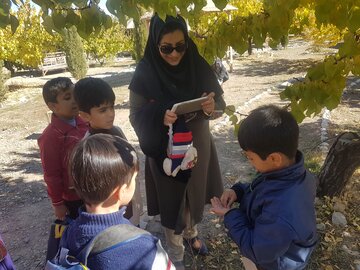 مهارت آموزی و آموزش کودکان شاهرودی در طبیعت