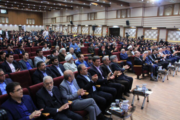 آیین بزرگداشت روز کتاب و کتابخوانی که با حضور وزیر فرهنگ و ارشاد اسلامی در یزد