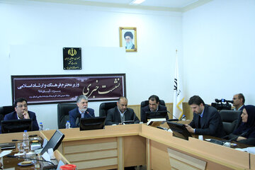 نشست خبری وزیر فرهنگ و ارشاد اسلامی در یزد