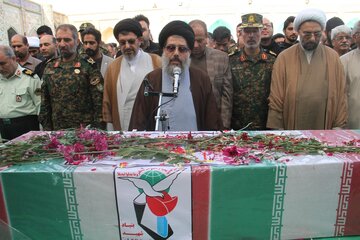 تشیع پیکر مطهر سروان شهید رضا صیادی مدافع نظم و امنیت شهرستان شوش