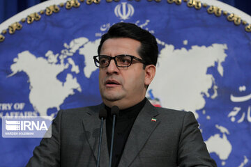 سخنگوی وزارت خارجه: پومپئو خود را از تفکرات قرن هجدهمی رها کند