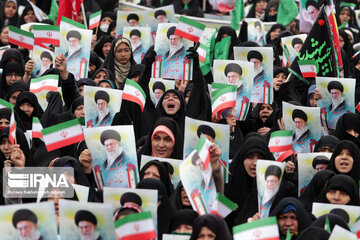 Iranian People Rally in Support of Gov't, Condemnation of Riots