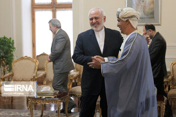 Zarif's meeting with foreign diplomats in Tehran