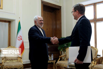 Zarif's meeting with foreign diplomats in Tehran