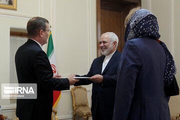 Zarif's meeting with foreign diplomats in Tehran