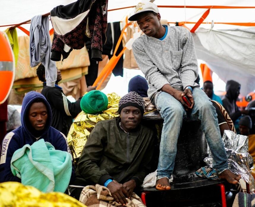 ایتالیا پس از ۵ روز اجازه ورود به کشتی پناهجویان آفریقایی داد
