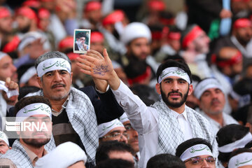 Supreme Leader meets Basij forces in Tehran