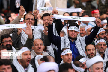 Supreme Leader meets Basij forces in Tehran