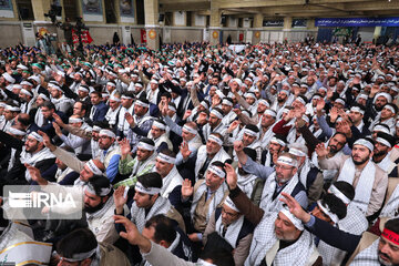 Supreme Leader meets Basij forces in Tehran