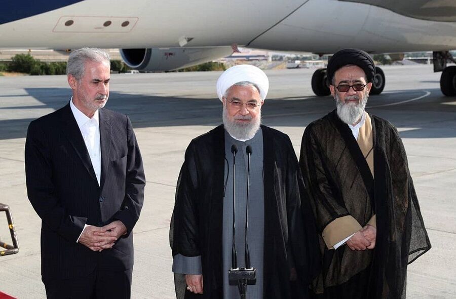 Rouhani visits Mianeh, Sarab to meet quake-hit people