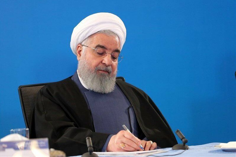 Rouhani congratulates Christmas to Pope