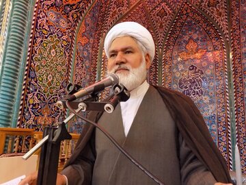 امام جمعه خاش: دفاع از حرمت مذاهب اسلامی، ضامن حفظ وحدت ملی است