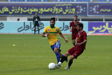 لیگ برتر فوتبال/مسابقه شهرخودرو مشهد و صنعت نفت آبادان