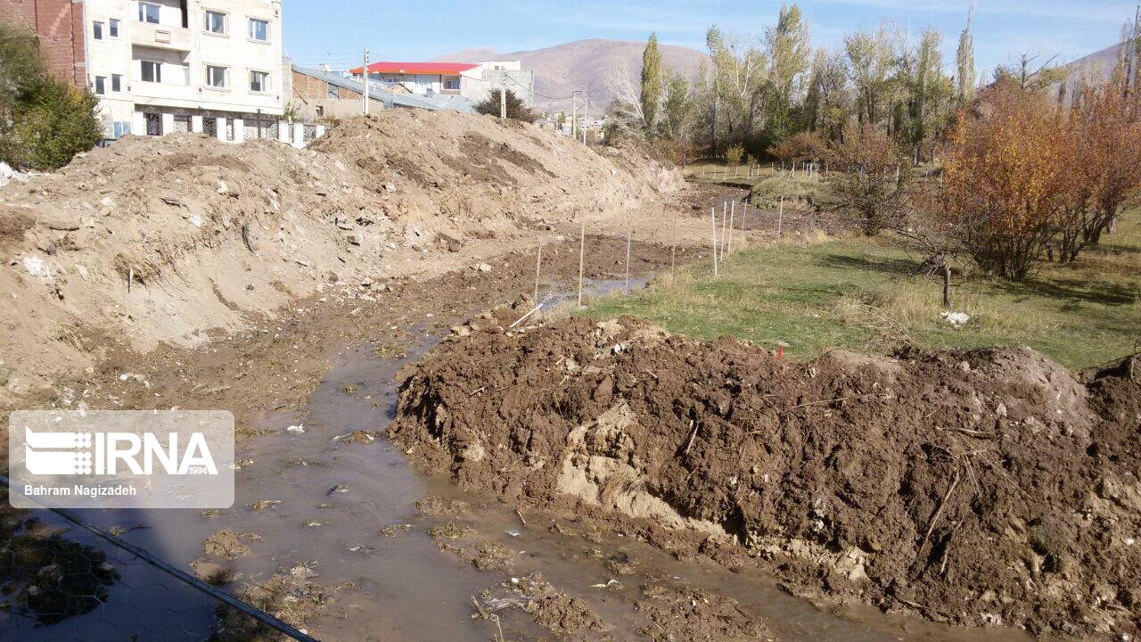 بیش از۱۵۰ هزار متر مربع از بستر حریم رودخانه مازندران آزاد سازی شد