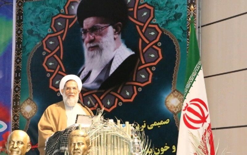 تبیین اصول دفاع پاک از ماموریت‌های روحانیون در دفاع مقدس بود