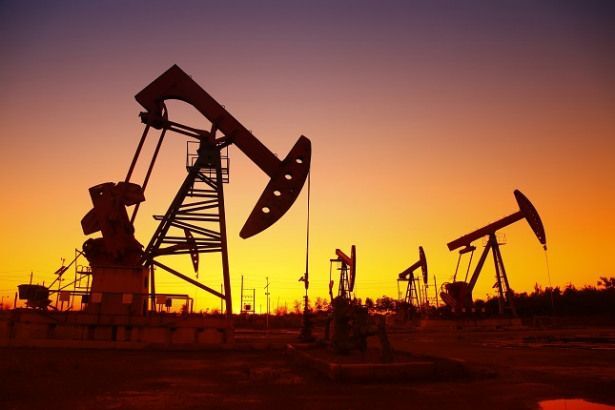 تمدید کاهش داوطلبانه تولید نفت خام از سوی عربستان سعودی و روسیه