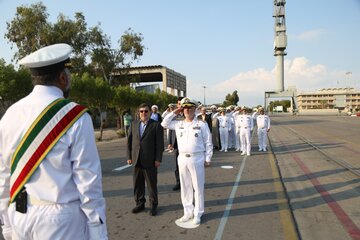 ناوشکن البرز، زیردریایی کلاس غدیر ۹۴۵ و ۲ فروند شناور به ناوگان نداجا پیوستند