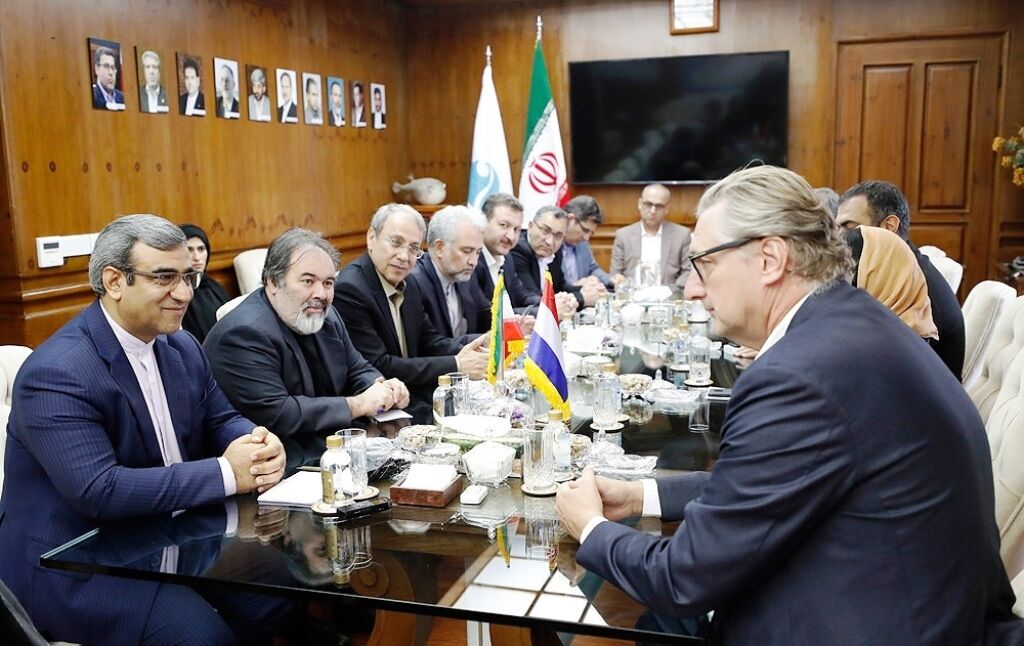 نیدرلینڈز، ایران میں پانی، خوراک اور قابل تجدیدتوانائی کے شعبوں میں تعاون کا خواہاں نیدرلینڈز، ایران میں پانی، خوراک اور قابل تجدیدتوانائی کے شعبوں میں تعاون کا خواہاں