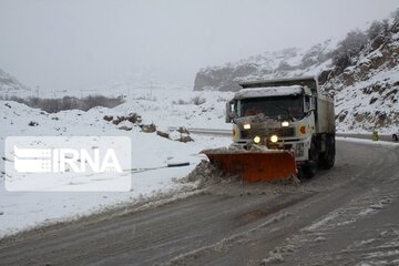 بارش برف در محور اسالم به خلخال