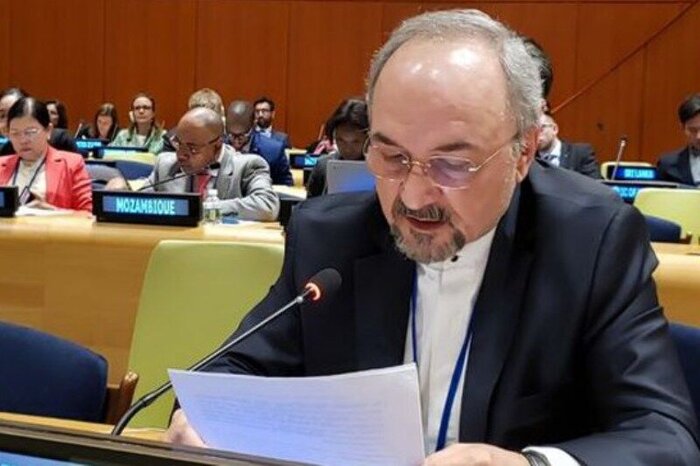 دستگاه دیپلماسی برای توسعه تجارت خارجی تلاش ک