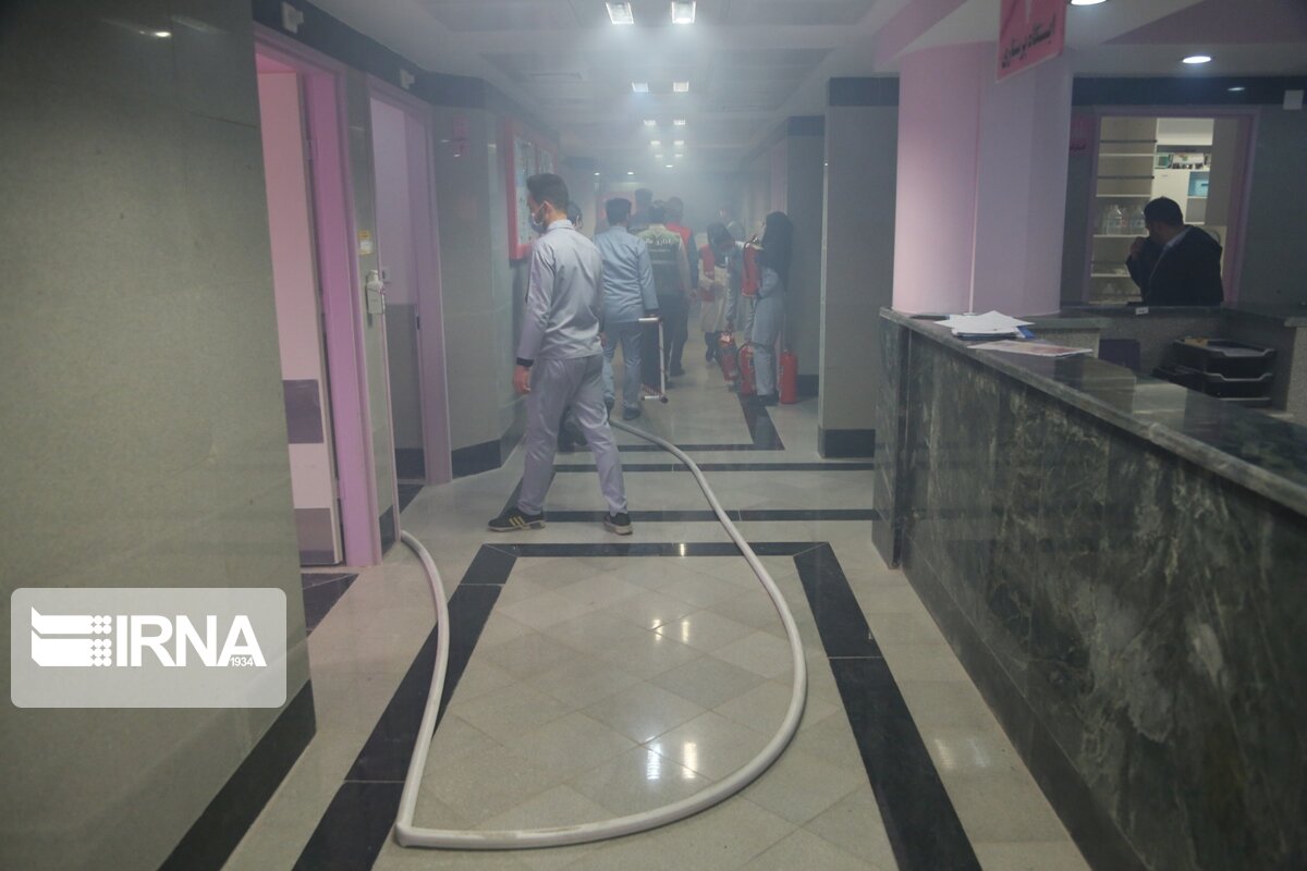 آتش سوزی در اورژانس بیمارستان رازی قائمشهر خسارت جانی نداشت +فیلم