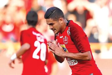 «خط حمله» پرسپولیس، منطقه ممنوعه خارجی‌ها