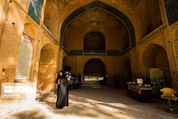 Iran's Menar Jonban, Isfahan's historical shaking minaret