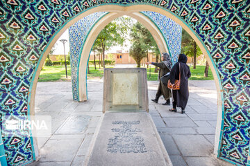 Kamal-Ol-Molk Mausoleum