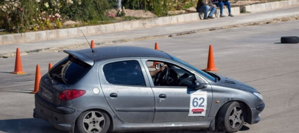نفرات برتر مسابقات اتومبیلرانی کشور در شیراز معرفی شدند
