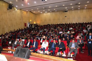 همایش « دانشجو صدای مردم » در یزد برگزار شد