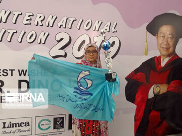 Une Iranienne de 13 ans championne du monde du calcul mental
