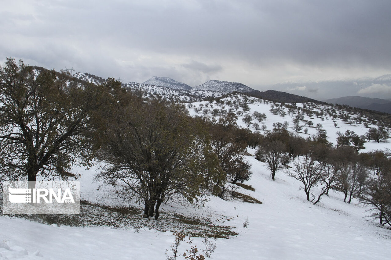 برف پاییزی ارتفاعات خوزستان را سفیدپوش کرد
