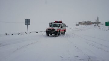 جاده های تکاب در محاصره برف