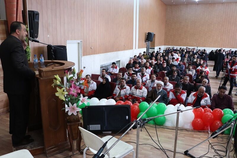  فرماندار میانه: هلال احمر نقش محوری در رفع دغدغه مردم مناطق زلزله زده داشت