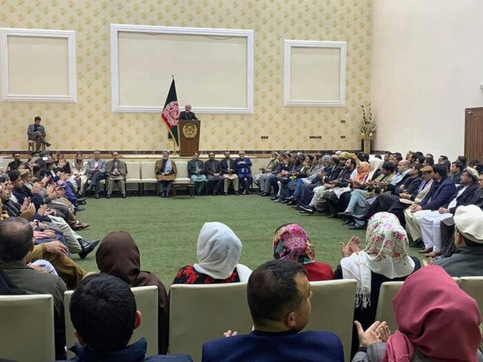 عبدالله بازشماری آرا در هفت استان افغانستان را پذیرفت