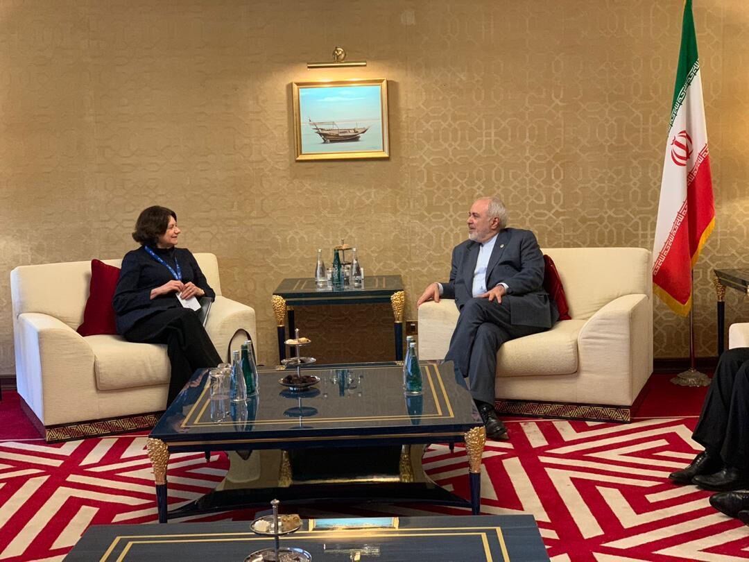 ظريف يجري مباحثات مع مساعدة الامين العام للامم المتحدة ظريف يجري مباحثات مع مساعدة الامين العام للامم المتحدة
