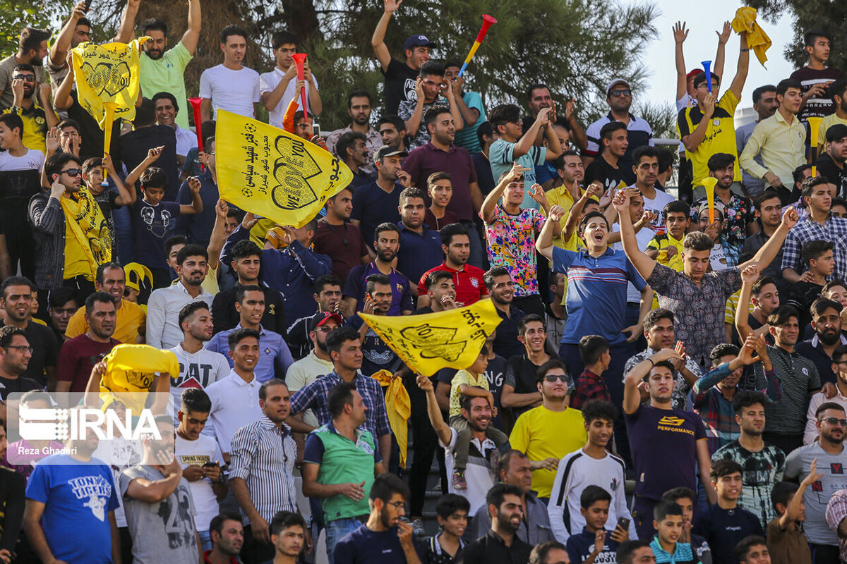 رییس هیات فوتبال شیراز:برای اعتلای تیم فجر، اختلاف ها را کنار بگذاریم 