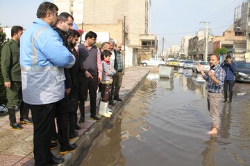 شهرهای آبگرفته خوزستان تا ۲۴ ساعت آینده از بحران خارج می‌شوند