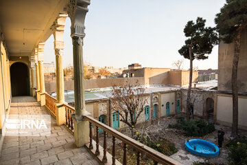 Flavor of Tehran's Qajari house on the eve of Yalda Night