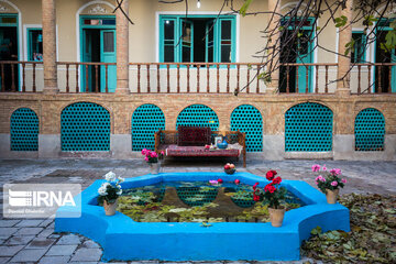 Flavor of Tehran's Qajari house on the eve of Yalda Night