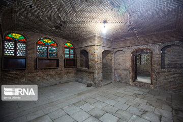 Flavor of Tehran's Qajari house on the eve of Yalda Night