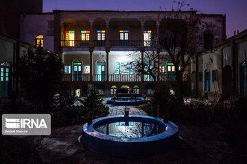 Flavor of Tehran's Qajari house on the eve of Yalda Night