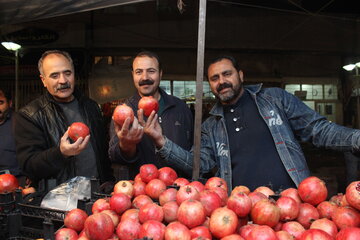 بازار شب یلدا در ایلام